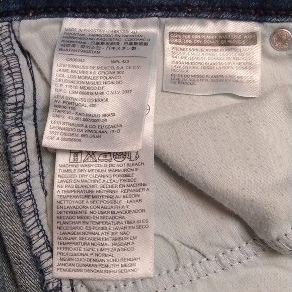 Levi's 529 Curvy Straight Jeans - Picture 8 of 9